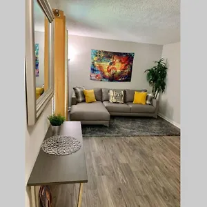 Luxury Townhome 20 Min To Music City, Apartment Nashville